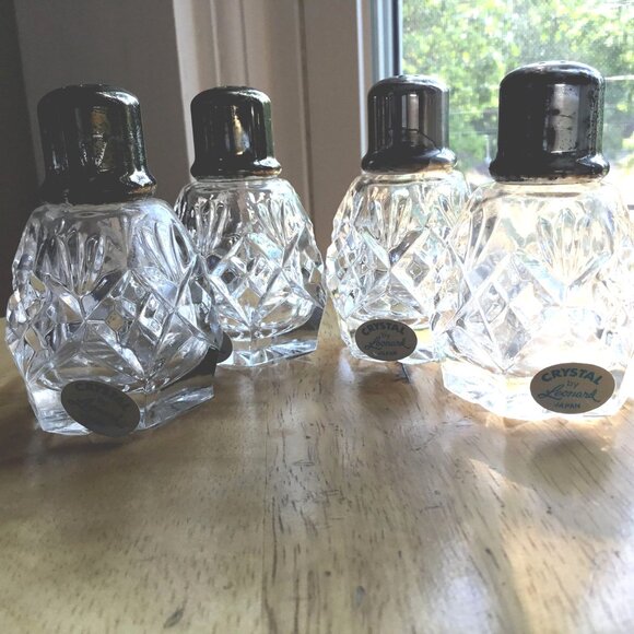 VTG LEONARD Japan Crystal Salt & Pepper Shakers in Box Set of 4 Silver Tops NOS - Picture 2 of 8